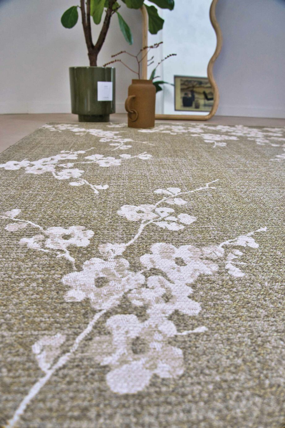 Louis De Poortere tapijt Sakura 9372 Wet Garden interior 2