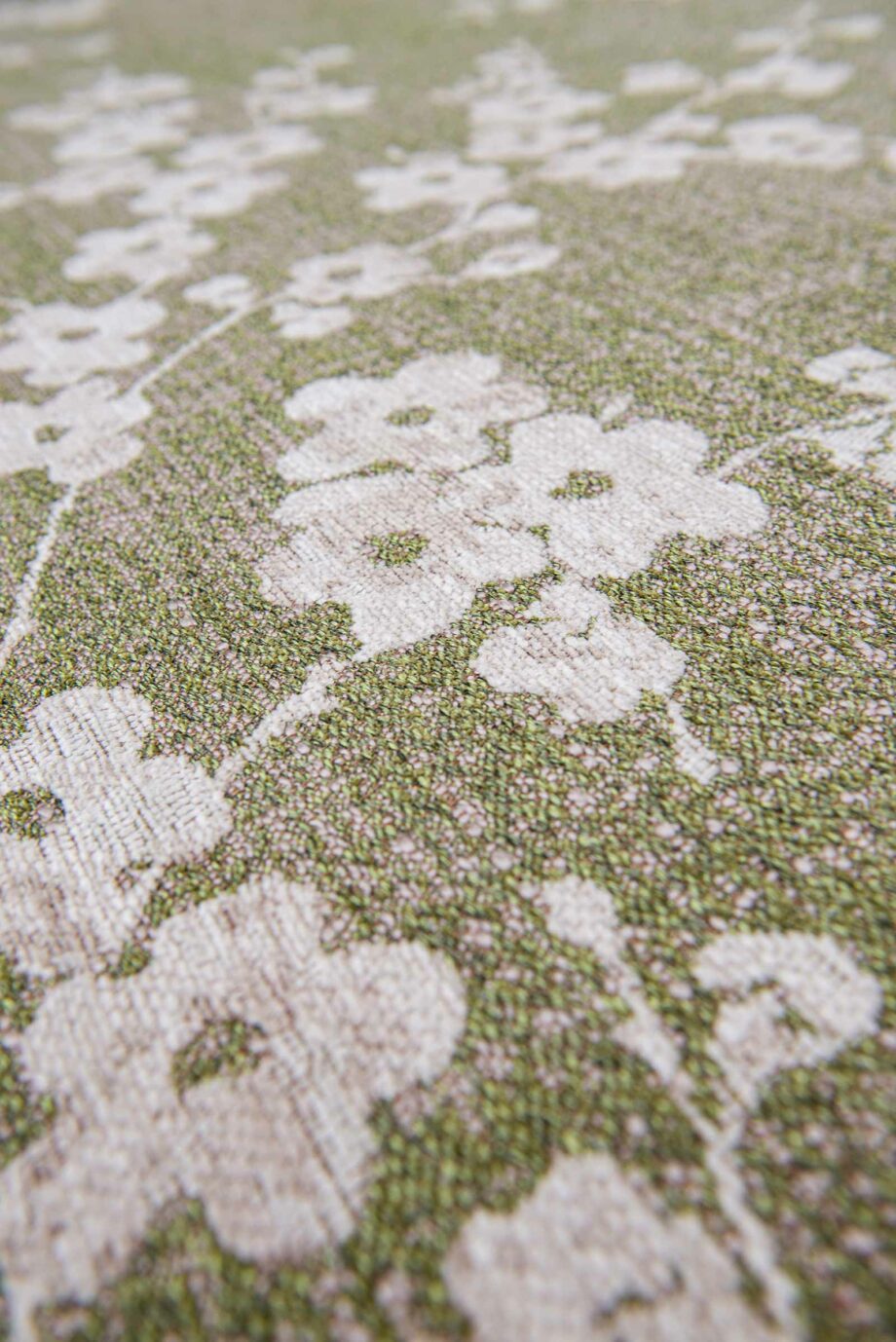 Louis De Poortere tapijt Sakura 9372 Wet Garden zoom 3
